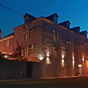 Penzion Carol, Trogir